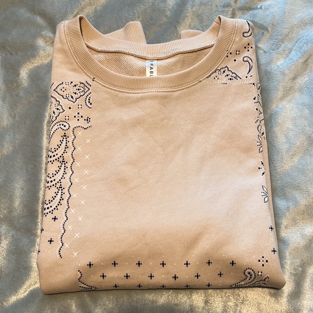 Fabletics sweater - Picture 8 of 9